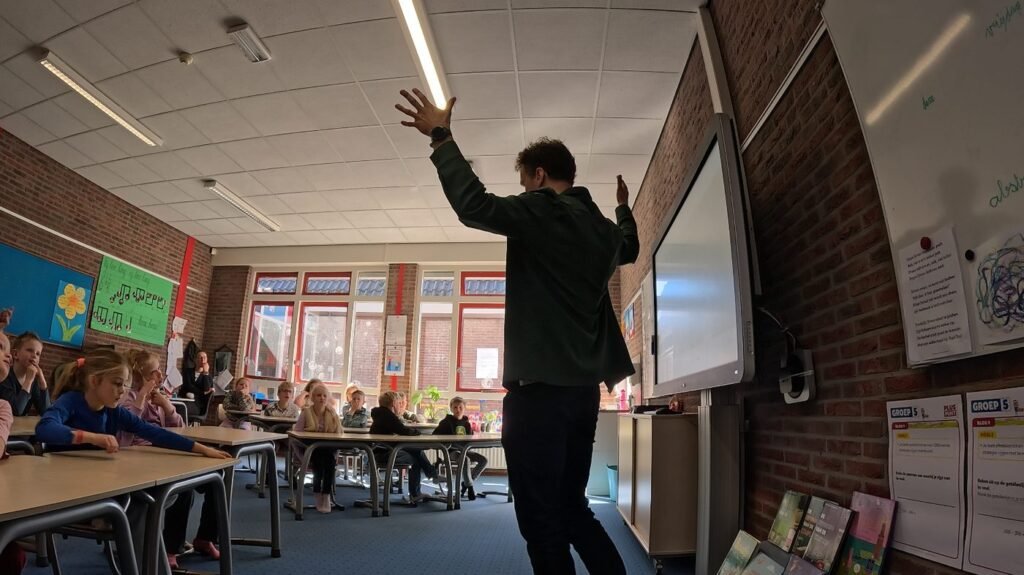 Ruben voor de klas tijdens De Reeks